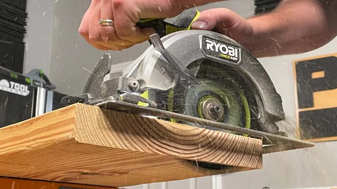 can a circular saw cut concrete