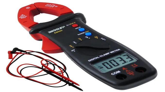 can a clamp meter measure voltage