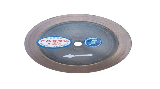 can a diamond blade cut wood