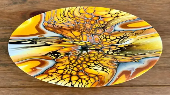 can acrylic paint be used on wood outside