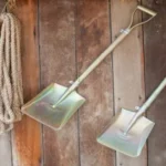 When Compared to Round and Square Shovels: The Benefits of Triangle Shovels