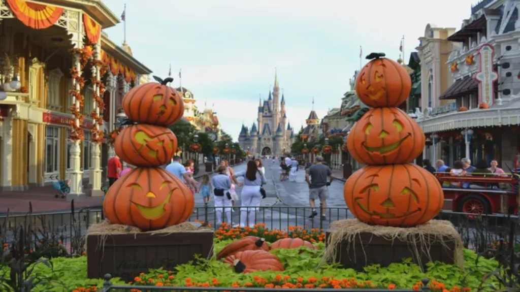 When Do They Decorate Disney for Halloween: Dates and Details Revealed