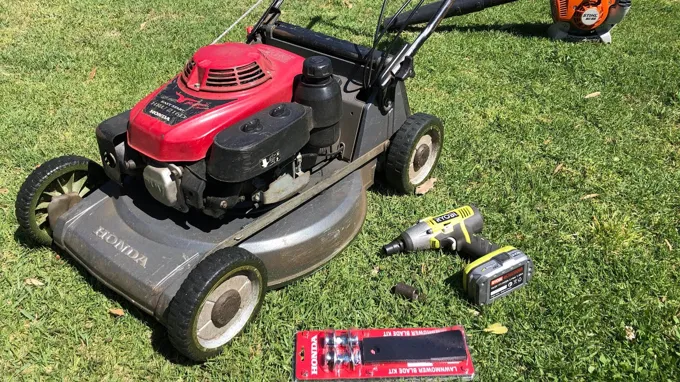 when to replace mower blades