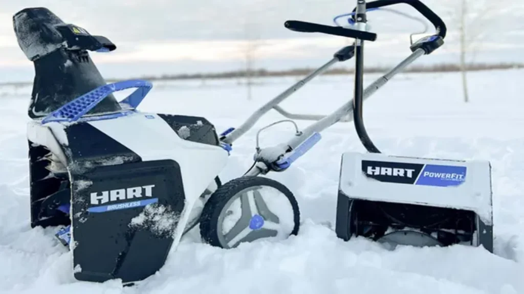 When to Use Snow Blower vs Shovel: A Complete Guide for Choosing the Right Tool