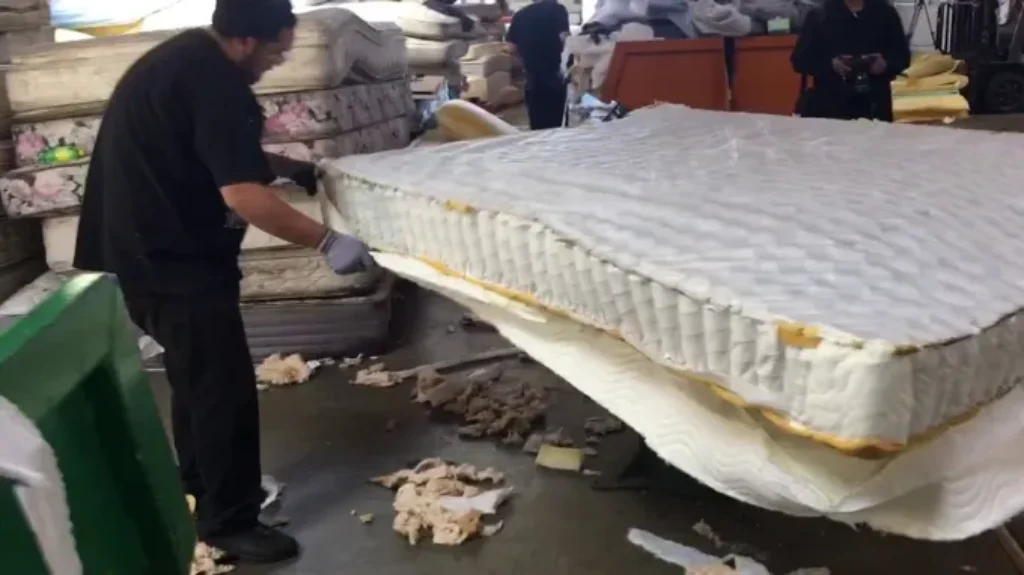 Where to Take My Old Mattress: Find the Best Recycling Centers