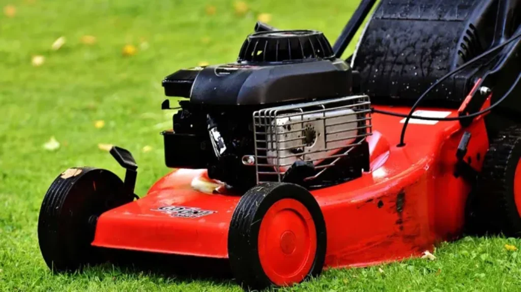 Who Buys Broken Lawn Mowers: Top Buyers for Damaged Outdoor Equipment