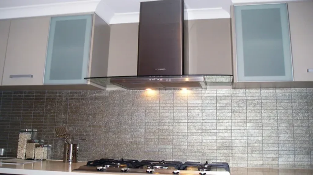 Who Installs a Range Hood? Discover the Best Installation Services