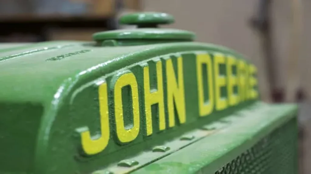 Who Makes John Deere Oil: A Guide to the Trusted Manufacturer