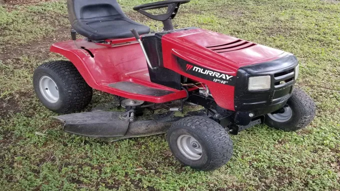 who makes murray lawn mowers