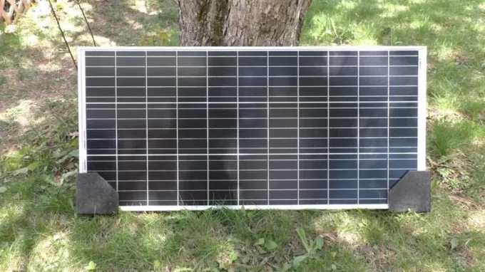 who makes renogy solar panels