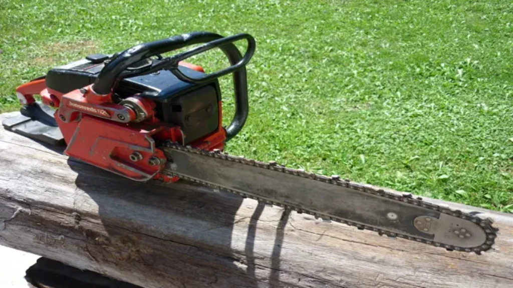 Who Makes the Best Chainsaw Blades: Top Picks for Superior Cutting Power