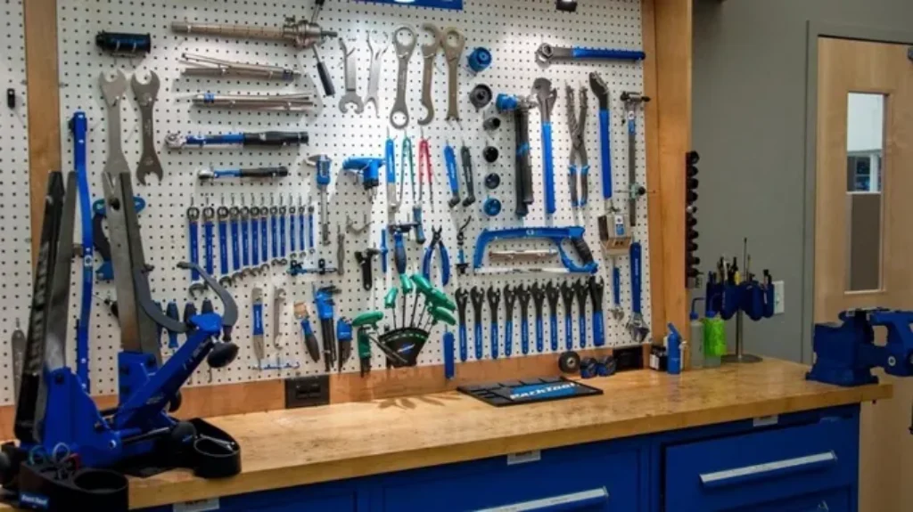 Who Makes Tool Shop Tools: Discover the Manufacturer Behind Your Favorite Tools