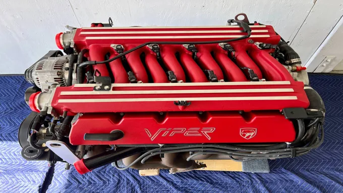 who makes viper small engines