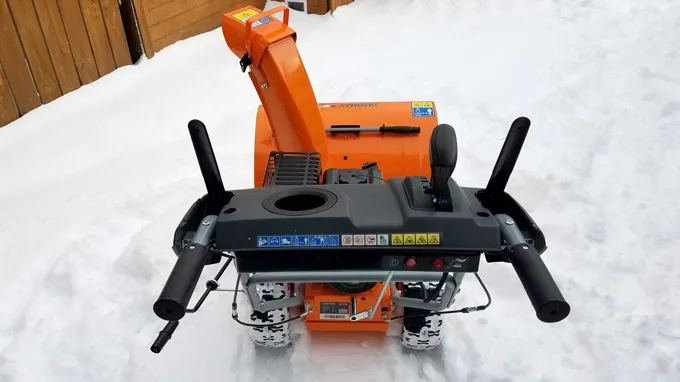 who makes yardmax snow blowers